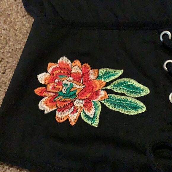 500 Maison Cinqcent Embroidered blacktop. NWT. Med - Picture 9 of 14